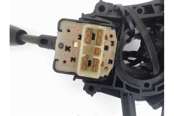 Recambio de mando intermitencia para chevrolet kalos 1.2 se referencia OEM IAM 96496037 96613650 96540684 , CHEVROLET