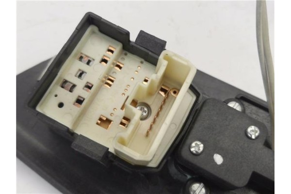 Recambio de mando elevalunas delantero izquierdo para tata safari (42_fd) 2.1 referencia OEM IAM 4530697  