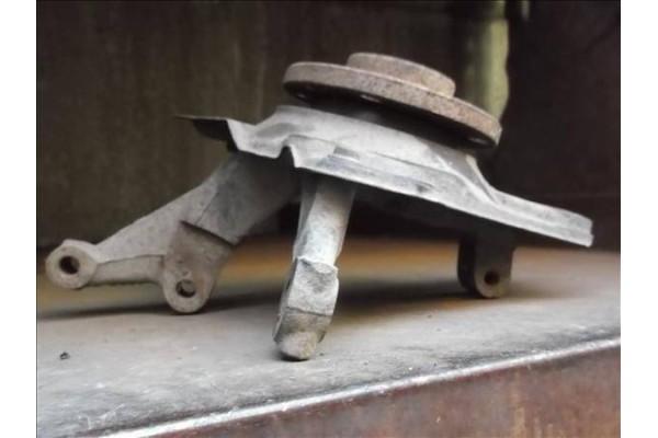 Recambio de mangueta delantero derecha para fiat i punto (176) berlina 55 1.1 referencia OEM IAM   