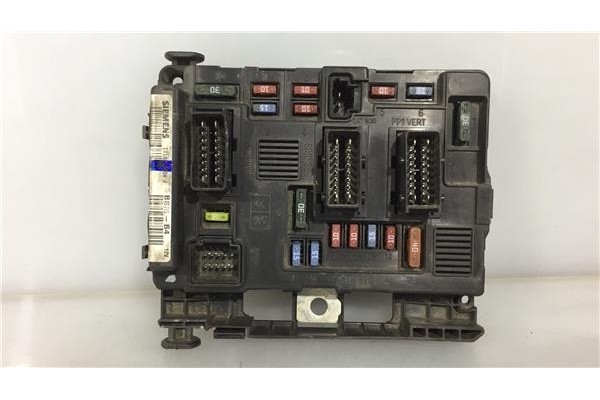 Recambio de caja fusibles/rele para citroen c2 1.4 hdi referencia OEM IAM 9643498780 T118470004J 