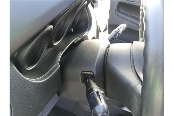 Recambio de embellecedor columna direccion para mitsubishi colt cz3 berl. 3 (z30) 1.5 di-d instyle referencia OEM IAM MR951767XA