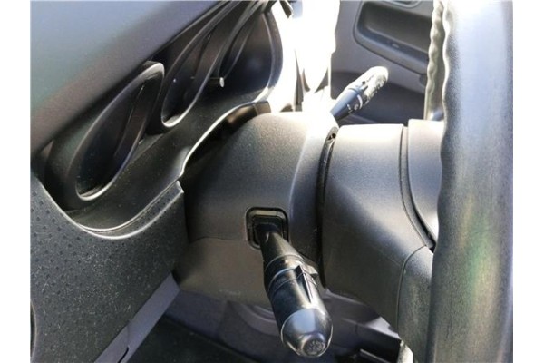 Recambio de embellecedor columna direccion para mitsubishi colt cz3 berl. 3 (z30) 1.5 di-d instyle referencia OEM IAM MR951767XA