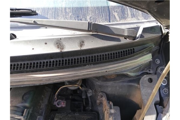 Recambio de motor limpiaparabrisas delantero para mitsubishi colt cz3 berl. 3 (z30) 1.5 di-d instyle referencia OEM IAM 8250A148