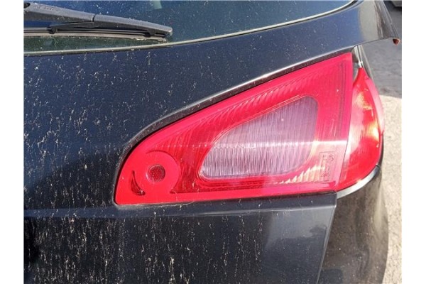 Recambio de piloto porton trasero derecho para mitsubishi colt cz3 berl. 3 (z30) 1.5 di-d instyle referencia OEM IAM 8336A042  