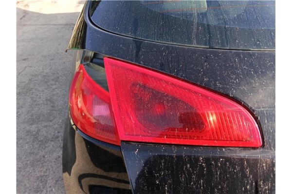 Recambio de piloto porton trasero izquierdo para mitsubishi colt cz3 berl. 3 (z30) 1.5 di-d instyle referencia OEM IAM 8337A039 