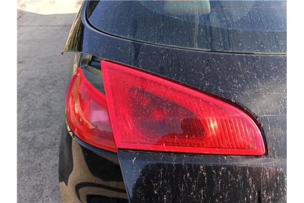 Recambio de piloto porton trasero izquierdo para mitsubishi colt cz3 berl. 3 (z30) 1.5 di-d instyle referencia OEM IAM 8337A039 