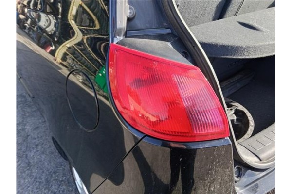 Recambio de piloto trasero izquierdo para mitsubishi colt cz3 berl. 3 (z30) 1.5 di-d instyle referencia OEM IAM MN186267  