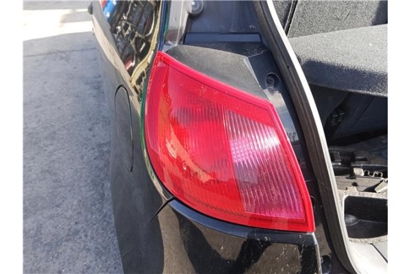 Recambio de piloto trasero izquierdo para mitsubishi colt cz3 berl. 3 (z30) 1.5 di-d instyle referencia OEM IAM MN186267  