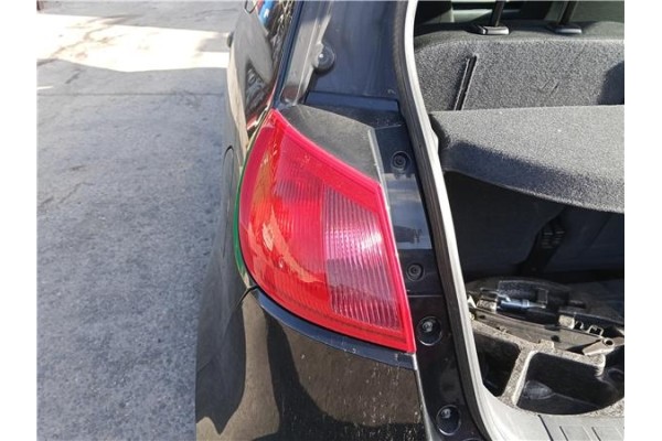 Recambio de piloto trasero izquierdo para mitsubishi colt cz3 berl. 3 (z30) 1.5 di-d instyle referencia OEM IAM MN186267  