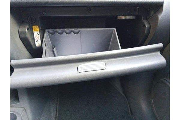 Recambio de guantera salpicadero para mitsubishi colt cz3 berl. 3 (z30) 1.5 di-d instyle referencia OEM IAM MN140025HA  