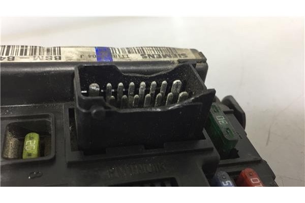 Recambio de caja fusibles/rele para citroen c2 1.4 hdi referencia OEM IAM 9643498780 T118470004J 
