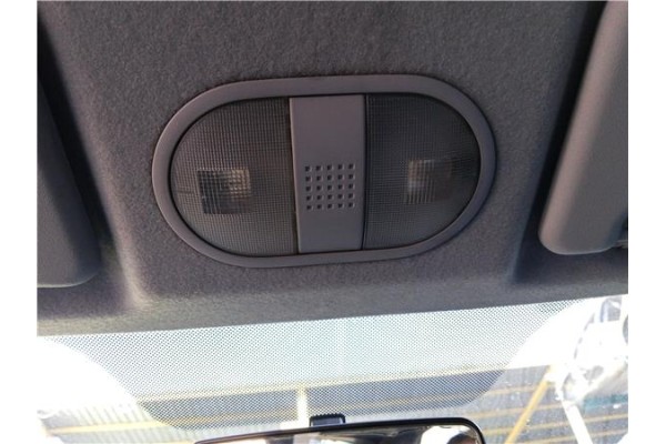 Recambio de luz delantero central techo para mitsubishi colt cz3 berl. 3 (z30) 1.5 di-d instyle referencia OEM IAM MR951589HA  