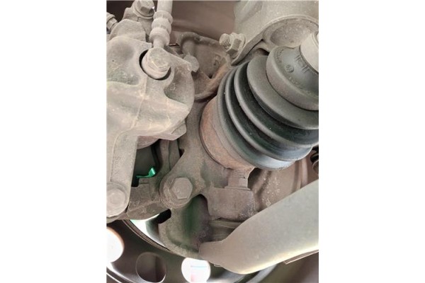 Recambio de mangueta delantero derecha para mitsubishi colt cz3 berl. 3 (z30) 1.5 di-d instyle referencia OEM IAM MN102068  