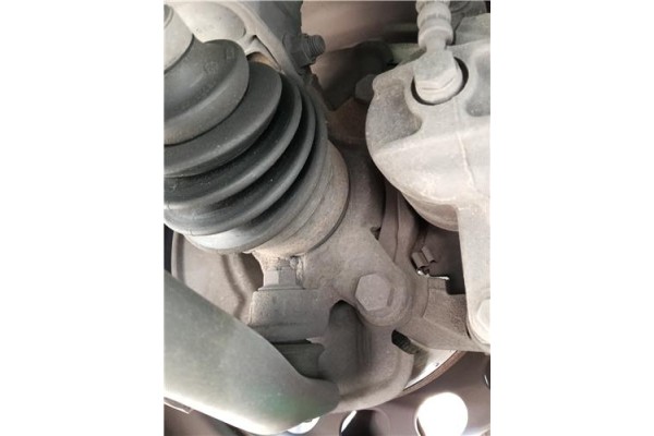 Recambio de mangueta delantero izquierda para mitsubishi colt cz3 berl. 3 (z30) 1.5 di-d instyle referencia OEM IAM MN102067  