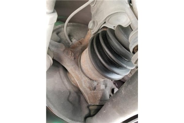 Recambio de mangueta delantero izquierda para mitsubishi colt cz3 berl. 3 (z30) 1.5 di-d instyle referencia OEM IAM MN102067  