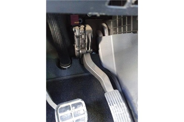 Recambio de pedal acelerador para mitsubishi colt cz3 berl. 3 (z30) 1.5 di-d instyle referencia OEM IAM MN125792 A4543000304 