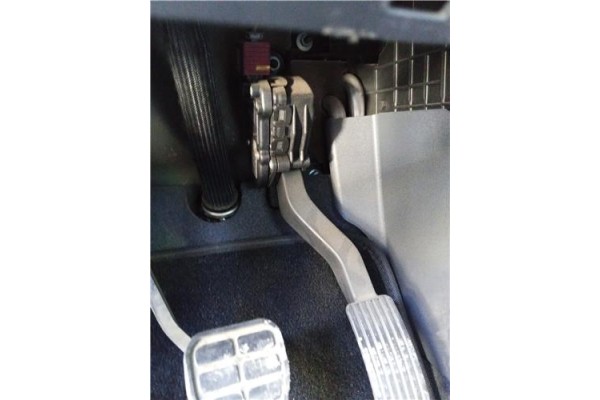 Recambio de pedal acelerador para mitsubishi colt cz3 berl. 3 (z30) 1.5 di-d instyle referencia OEM IAM MN125792 A4543000304 