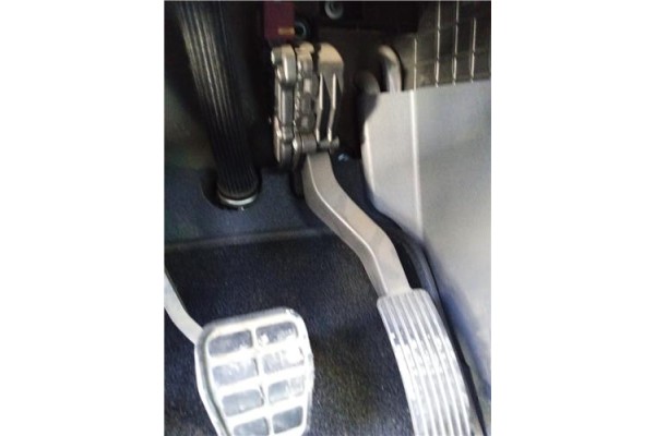 Recambio de pedal acelerador para mitsubishi colt cz3 berl. 3 (z30) 1.5 di-d instyle referencia OEM IAM MN125792 A4543000304 