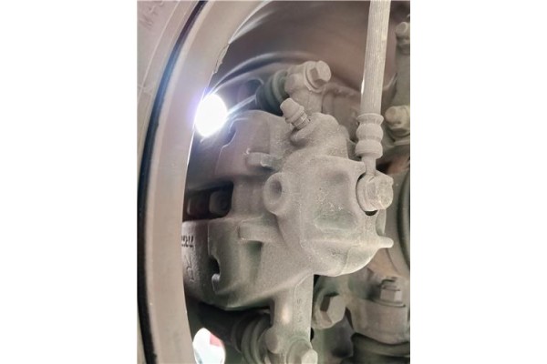 Recambio de pinza freno delantero derecha para mitsubishi colt cz3 berl. 3 (z30) 1.5 di-d instyle referencia OEM IAM 4605A066  