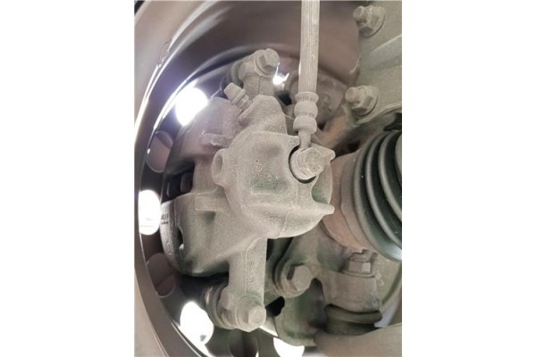 Recambio de pinza freno delantero derecha para mitsubishi colt cz3 berl. 3 (z30) 1.5 di-d instyle referencia OEM IAM 4605A066  