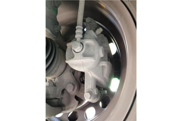 Recambio de pinza freno delantero izquierda para mitsubishi colt cz3 berl. 3 (z30) 1.5 di-d instyle referencia OEM IAM 4605A065 