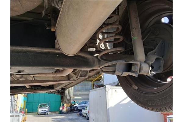 Recambio de puente trasero para mitsubishi colt cz3 berl. 3 (z30) 1.5 di-d instyle referencia OEM IAM 4120A040  