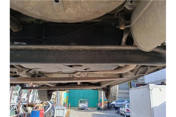 Recambio de puente trasero para mitsubishi colt cz3 berl. 3 (z30) 1.5 di-d instyle referencia OEM IAM 4120A040  