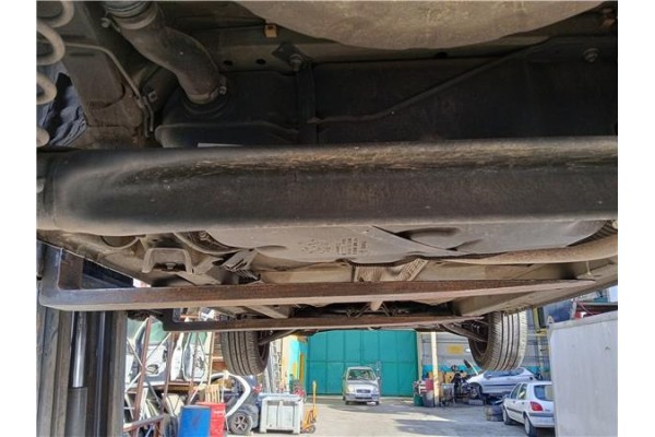 Recambio de puente trasero para mitsubishi colt cz3 berl. 3 (z30) 1.5 di-d instyle referencia OEM IAM 4120A040  