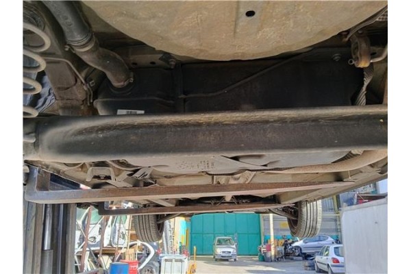 Recambio de puente trasero para mitsubishi colt cz3 berl. 3 (z30) 1.5 di-d instyle referencia OEM IAM 4120A040  