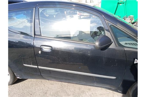 Recambio de puerta delantero derecha para mitsubishi colt cz3 berl. 3 (z30) 1.5 di-d instyle referencia OEM IAM MN161888  