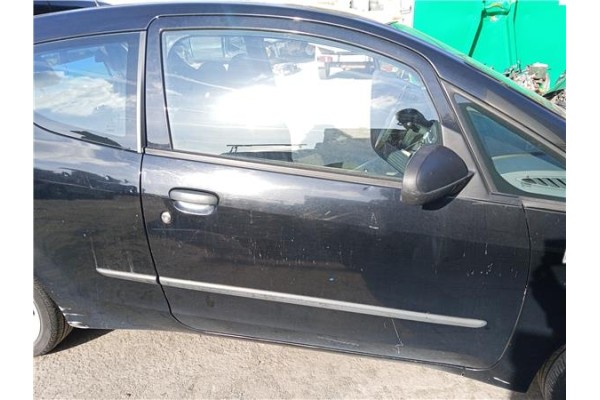 Recambio de puerta delantero derecha para mitsubishi colt cz3 berl. 3 (z30) 1.5 di-d instyle referencia OEM IAM MN161888  