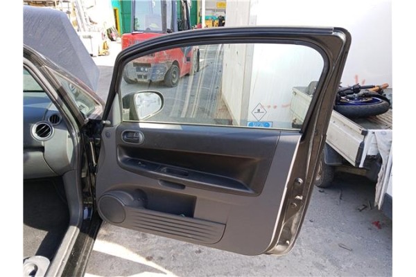 Recambio de puerta delantero derecha para mitsubishi colt cz3 berl. 3 (z30) 1.5 di-d instyle referencia OEM IAM MN161888  