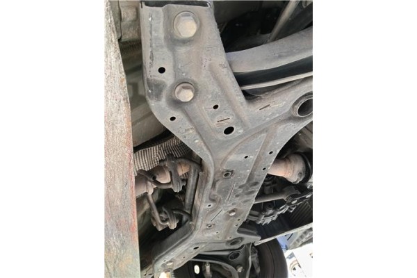 Recambio de subchasis para mitsubishi colt cz3 berl. 3 (z30) 1.5 di-d instyle referencia OEM IAM MR594001  