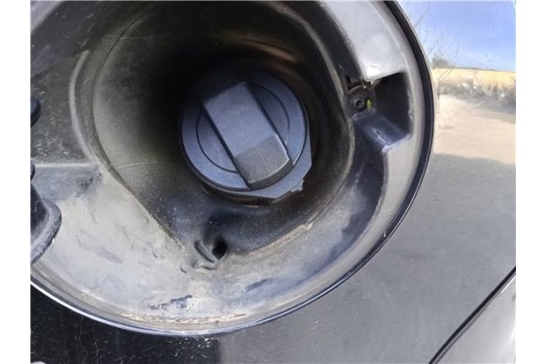 Recambio de tapon combustible para mitsubishi colt cz3 berl. 3 (z30) 1.5 di-d instyle referencia OEM IAM MN139376  