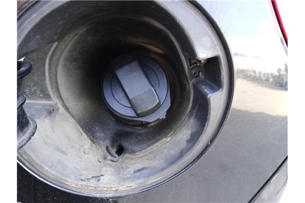 Recambio de tapon combustible para mitsubishi colt cz3 berl. 3 (z30) 1.5 di-d instyle referencia OEM IAM MN139376  