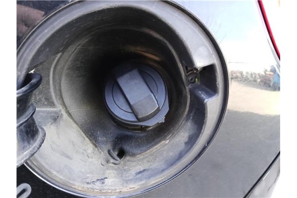 Recambio de tapon combustible para mitsubishi colt cz3 berl. 3 (z30) 1.5 di-d instyle referencia OEM IAM MN139376  