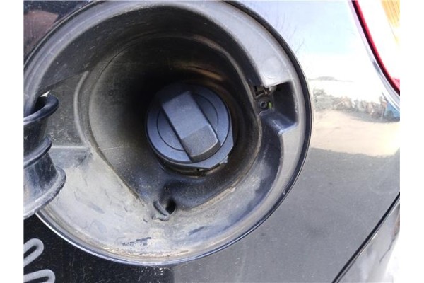 Recambio de tapon combustible para mitsubishi colt cz3 berl. 3 (z30) 1.5 di-d instyle referencia OEM IAM MN139376  