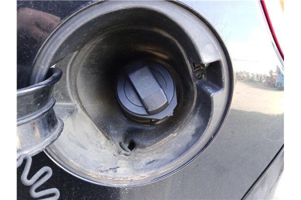 Recambio de tapon combustible para mitsubishi colt cz3 berl. 3 (z30) 1.5 di-d instyle referencia OEM IAM MN139376  