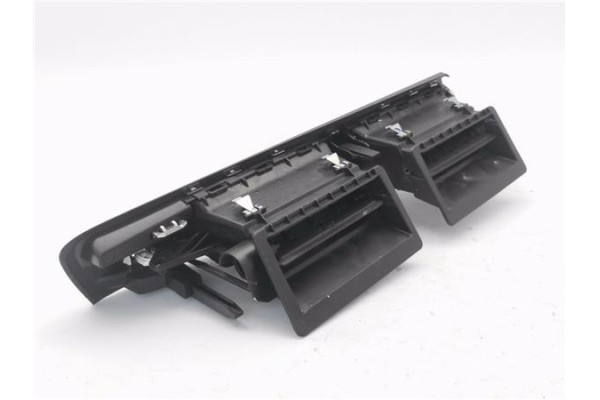 Recambio de rejilla entrada de aire para citroen c4 grand picasso/spacetourer 1.6 attraction referencia OEM IAM 967797537A  