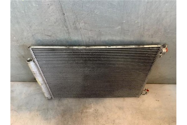 Recambio de radiador aire acondicionado para renault captur i 1.2 intens referencia OEM IAM 921006843RA M157442 