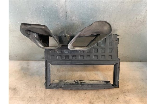 Recambio de canalizador radiador para renault captur i 1.2 intens referencia OEM IAM 215592894R  