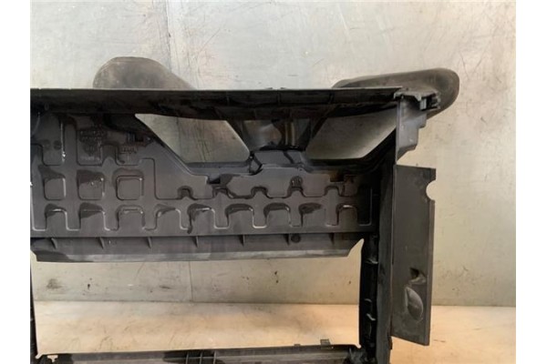 Recambio de canalizador radiador para renault captur i 1.2 intens referencia OEM IAM 215592894R  