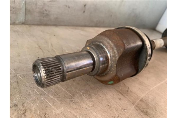 Recambio de palier delantero izquierdo para citroen c4 grand picasso/spacetourer 1.6 attraction referencia OEM IAM 9811176880  