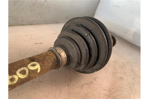 Recambio de palier delantero izquierdo para citroen c4 grand picasso/spacetourer 1.6 attraction referencia OEM IAM 9811176880  