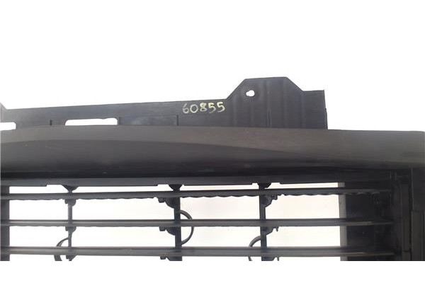 Recambio de rejilla entrada de aire para renault captur i 1.2 intens referencia OEM IAM 214992066R 214996296R 