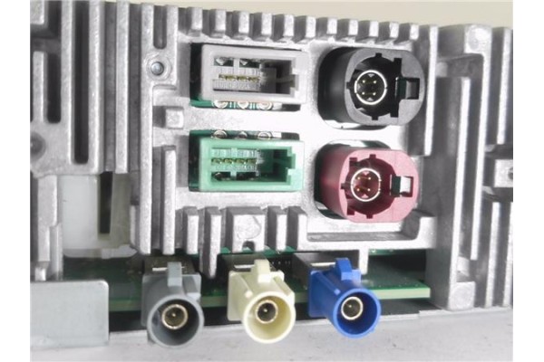 Recambio de autoradio para citroen c4 grand picasso/spacetourer 1.6 attraction referencia OEM IAM 9816304780  