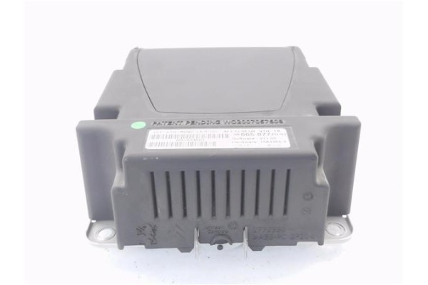 Recambio de navegador para peugeot 5008 1.6 premium referencia OEM IAM 96665877ZD 15833553 