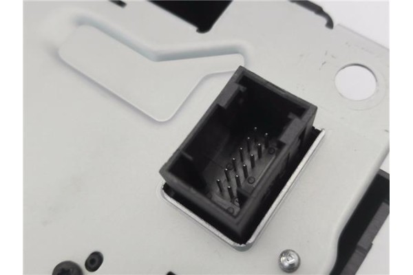 Recambio de navegador para peugeot 5008 1.6 premium referencia OEM IAM 96665877ZD 15833553 