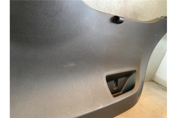 Recambio de guarnecido porton trasero para citroen c4 berlina 1.6 attraction referencia OEM IAM 968748657702 90443AO 