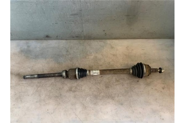 Recambio de palier delantero derecho para citroen c4 grand picasso/spacetourer 1.6 attraction referencia OEM IAM 9677916180  